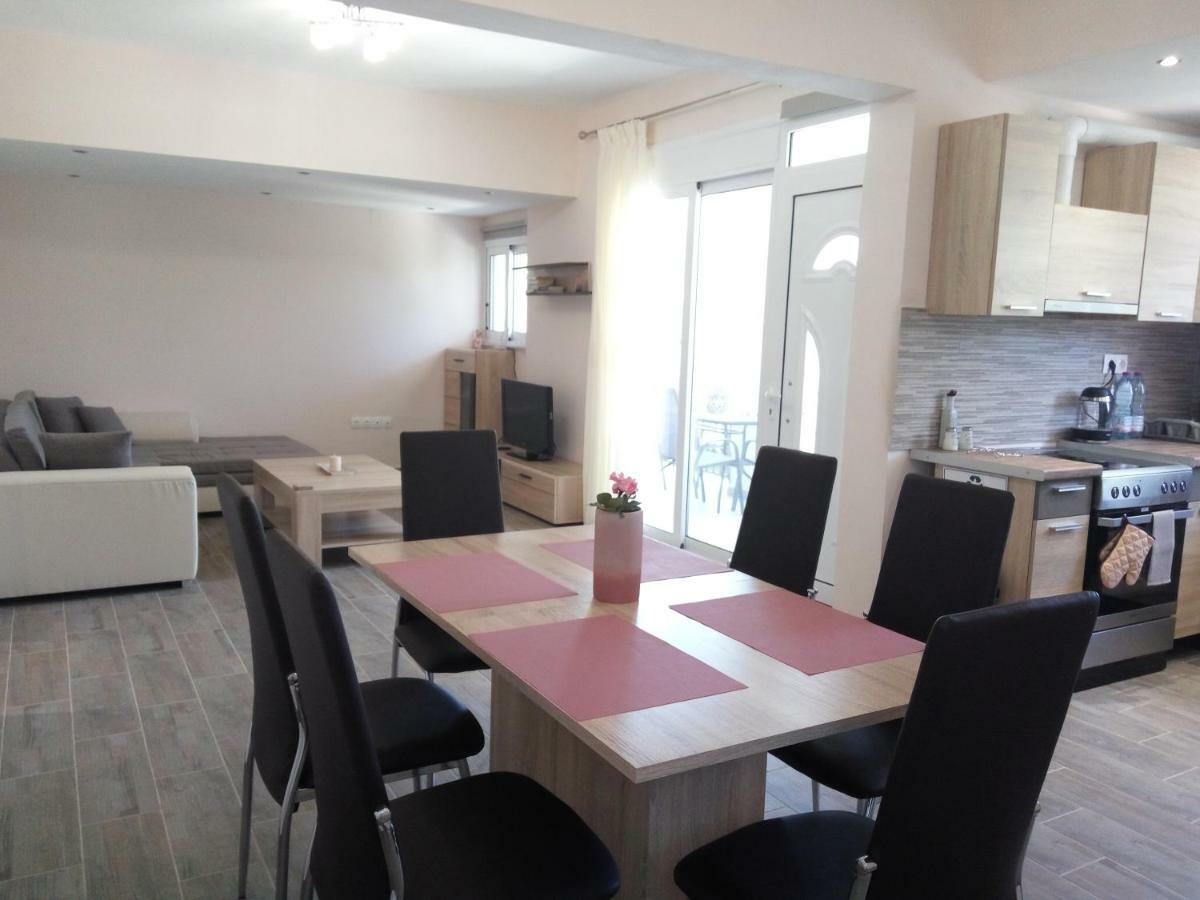 Helios & Elia Family Apartment 里亚帕德斯 外观 照片